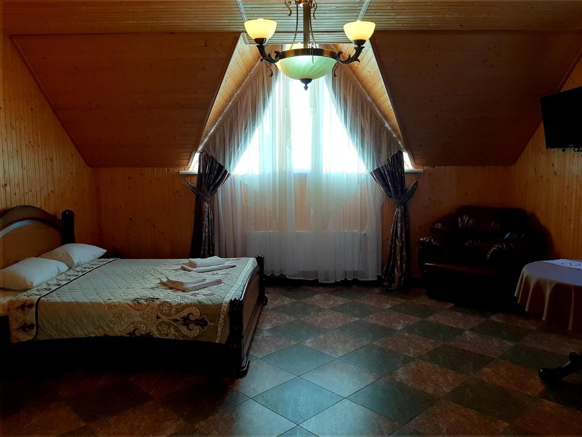 Заміський Комплекс Grand Prix Hotel Tsyurupynsk Eksteriør billede