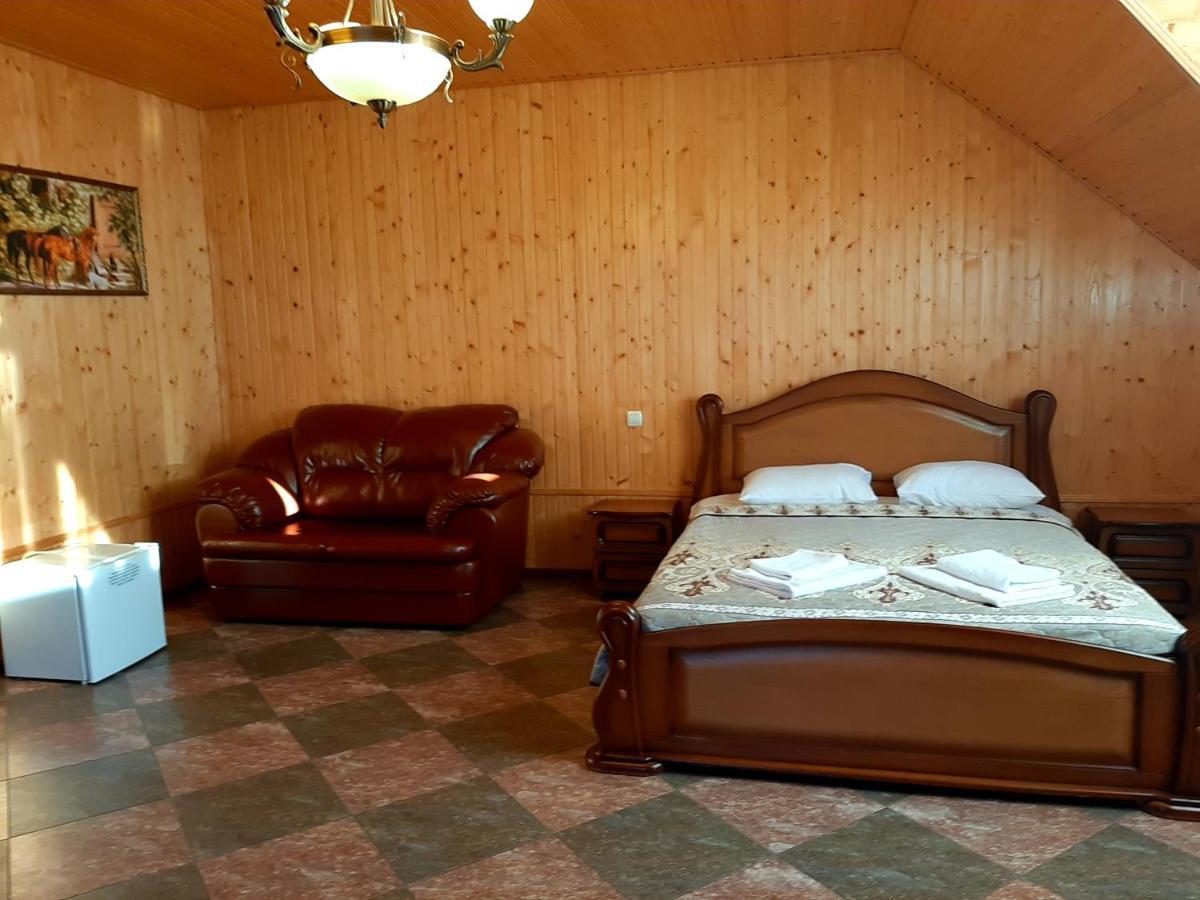 Заміський Комплекс Grand Prix Hotel Tsyurupynsk Eksteriør billede